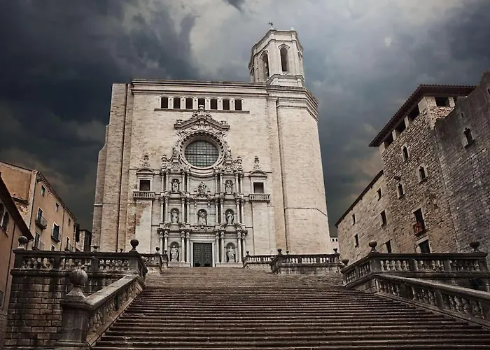 Centro 7pax Апартаменты Жирона