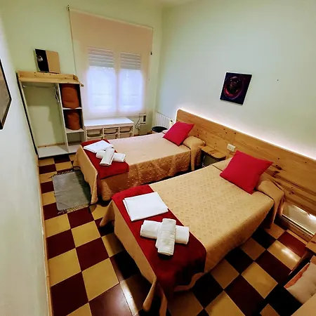 Centro 7pax Апартаменты Жирона